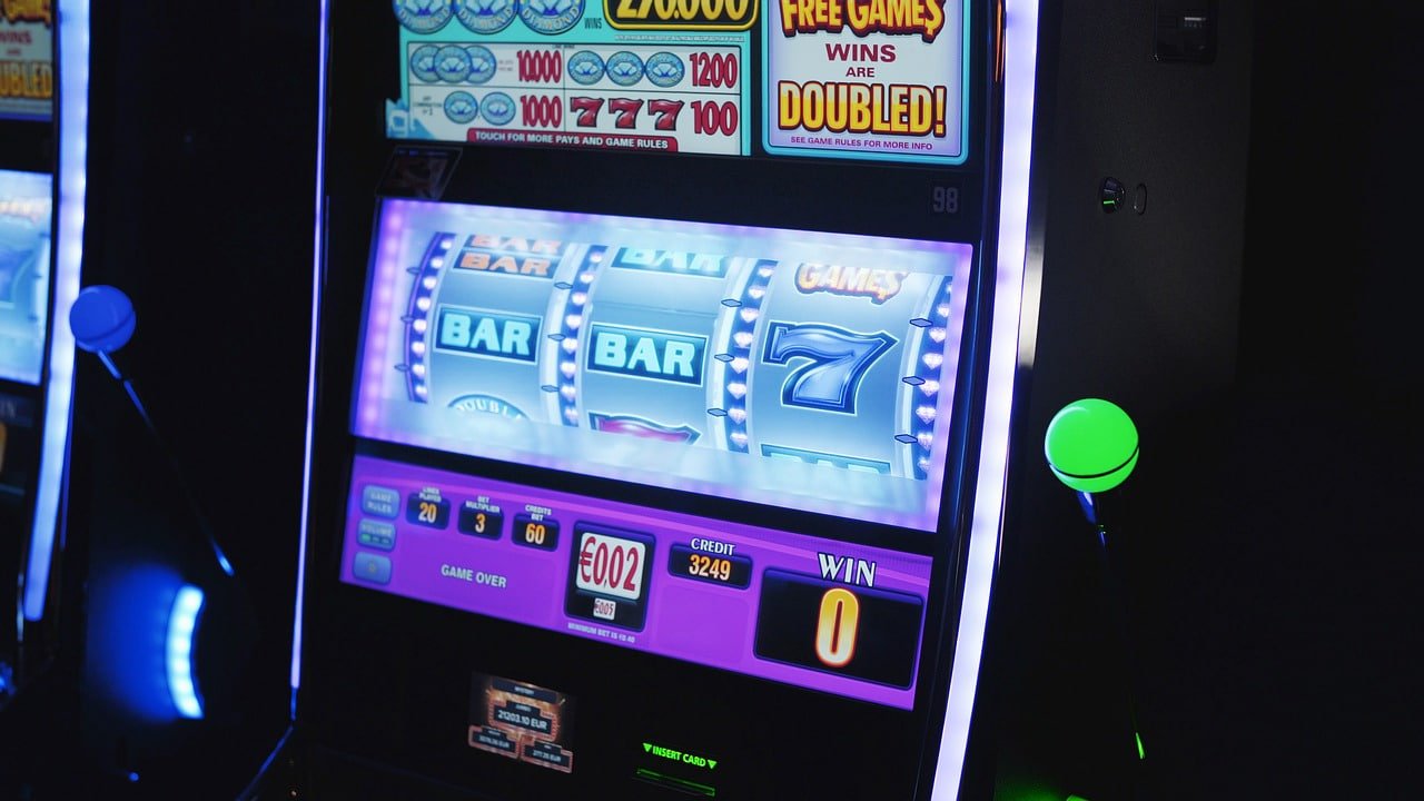myan97 b36632 Live Blackjack Strategy ကစားနည်း — မြန်မာကစားသူများ Dealer ကို ရင်ဆိုင်ကာ ကစားနေသောဆင်း